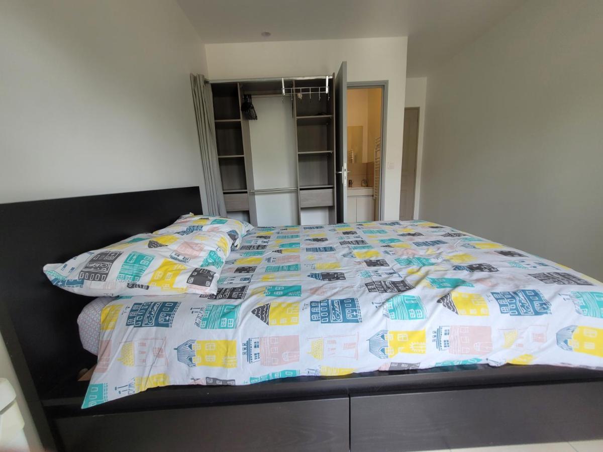לונז'ימו Residence De La Gare, Chambre Meublee מראה חיצוני תמונה